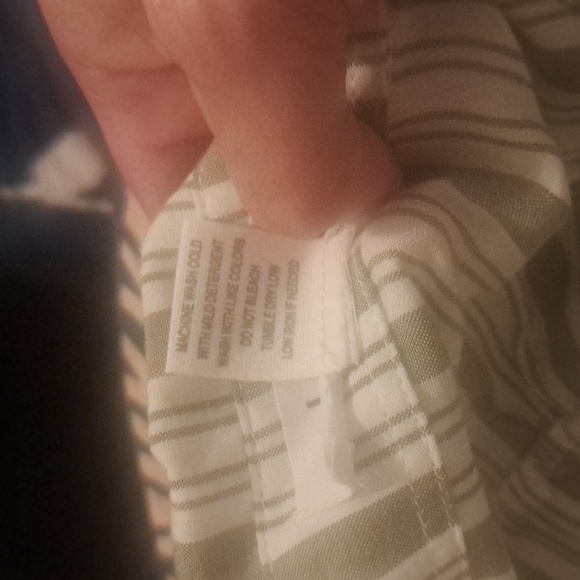 NWT BLOUSE - Picture 7 of 8